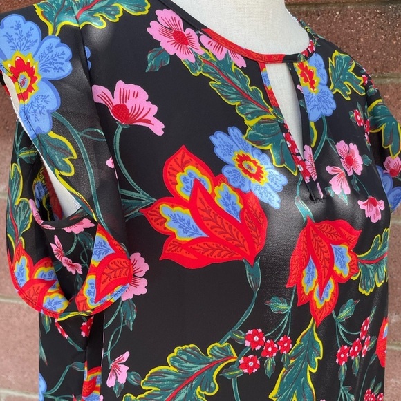 Ann Taylor Factory Blouse Floral Print  Flutter Sleeve Size XS - Picture 5 of 10